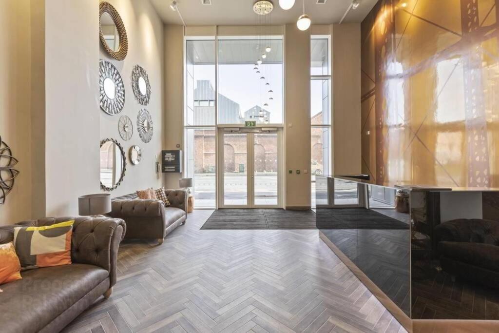 5* Luxury, City Centre, Brand New Development Belfast Buitenkant foto