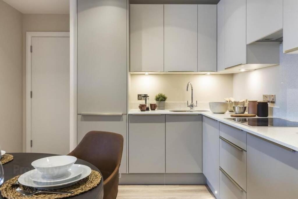 5* Luxury, City Centre, Brand New Development Belfast Buitenkant foto